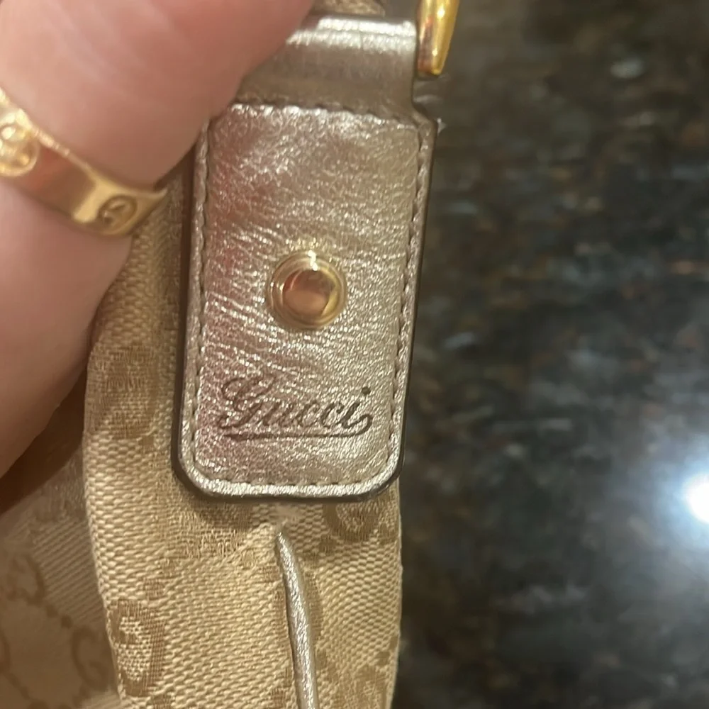 Gucci cross body/with metallic trim in champagne gold - Picture 13 of 16